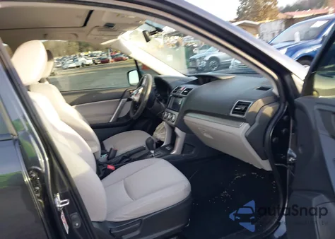 2017 Subaru Forester 2.5I Premium из США, поврежденный, VIN JF2SJAEC3HH520769